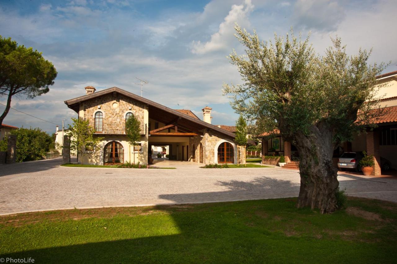 Wine Resort Luisa Mariano del Friuli Екстер'єр фото